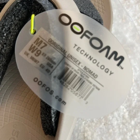 OOFOS Nomad Tan Unisex Flip-flops - Picture 4 of 6